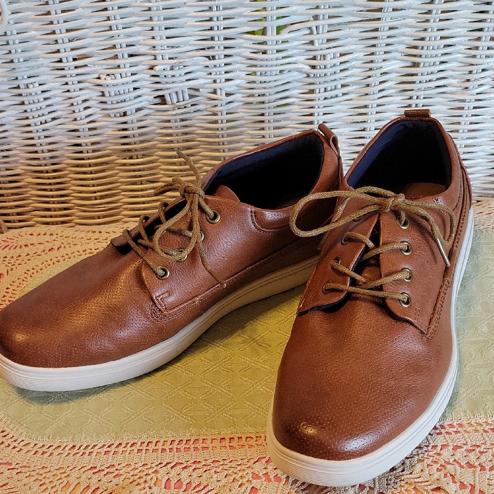 Ashford Hayes Men's Casual Oxford